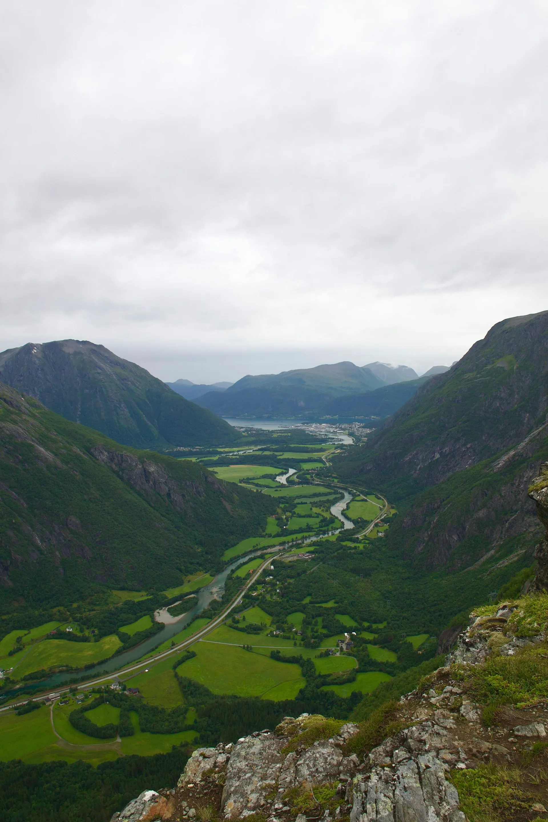 Clima en Stavanger: Temperaturas, Tiempo y Qué Ropa Llevar
